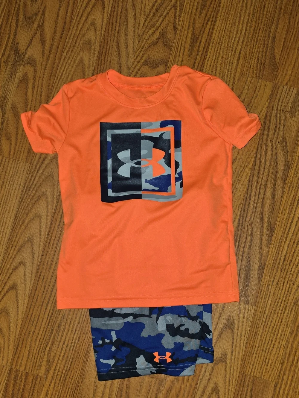 Under Armour Bright Orange Logo Tee with Camo Accent And Matching Shorts
